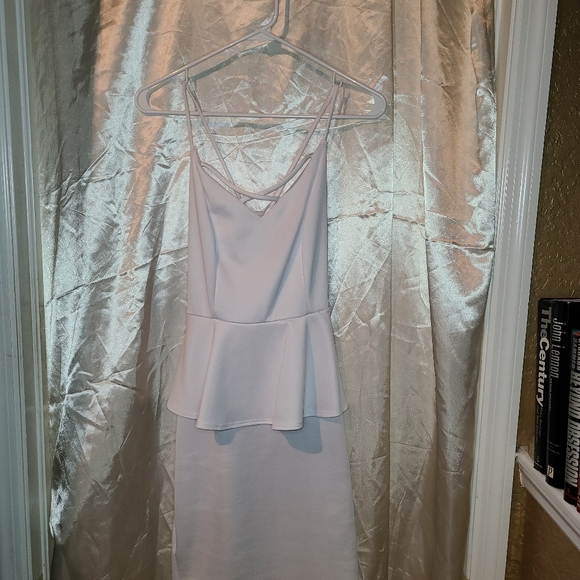 M Ruffle Waist Dress Bundle - Picture 10 of 13